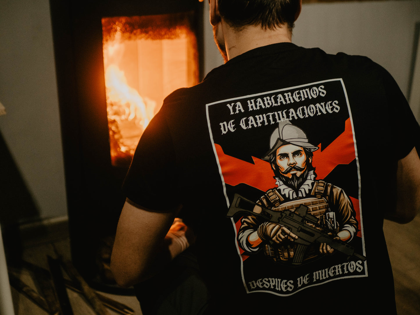 Camiseta “Después de Muertos” Civil Táctico x Bigote Táctico – Edición Colaboración